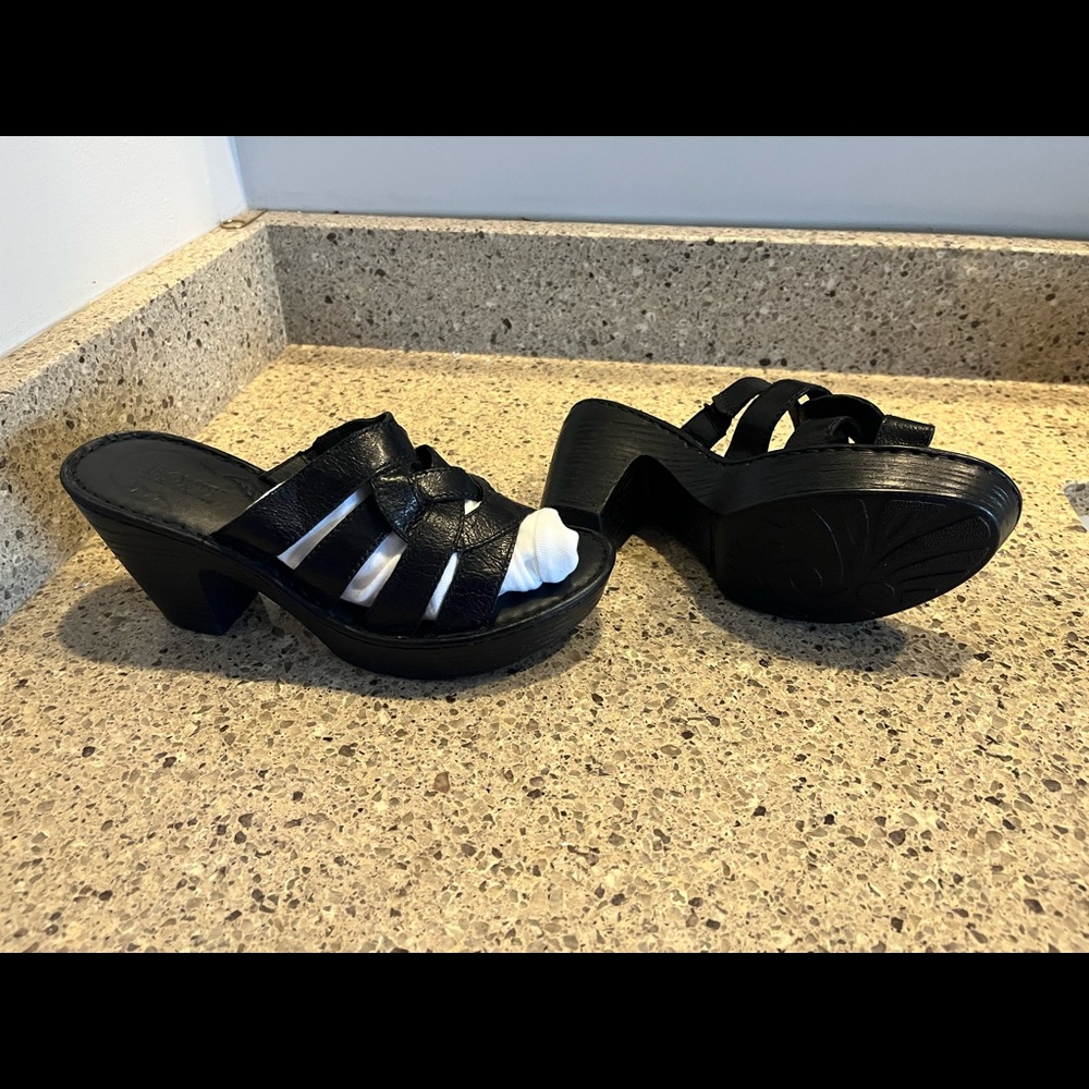Born clogs
